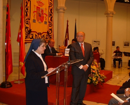 Concesión de la Medalla de Honor y Gratitud de la Provincia a las Hijas de la Caridad de San Vicente de Paúl, 2005.