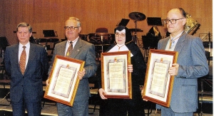 Medalla de Honor y Gratitud en su categoría de Oro, al Centro Asociado de la Universidad a Distancia de Albacete, 1998 y al Instituto de Estudios ...