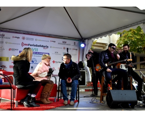Santi Caba&ntilde;ero se suma a la jornada solidaria de esradio