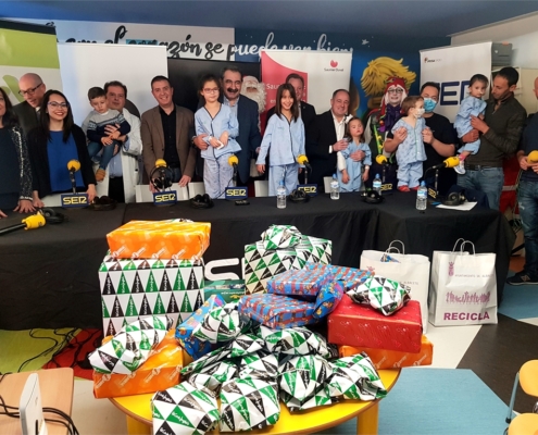 Santi Caba&ntilde;ero asiste a la fiesta de SER Ni&ntilde;os Jugando, organizada por Radio Albacete