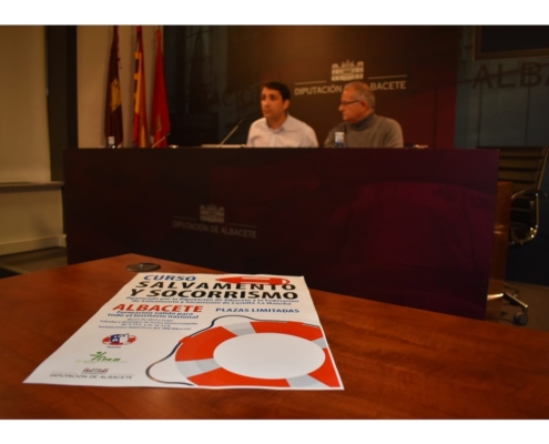 La Diputación ofrece un curso de Socorrismo para favorecer que los municipios cuenten con personal cualificado a la hora de abrir sus piscinas