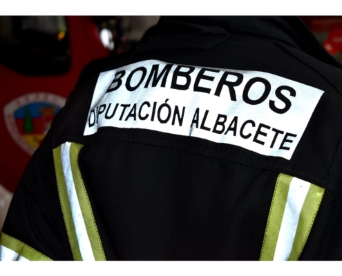 Efectivos del SEPEI de la Diputaci&oacute;n de Albacete rescatan el cuerpo sin vida de un joven tras caer al barranco de la Longuera en Letur