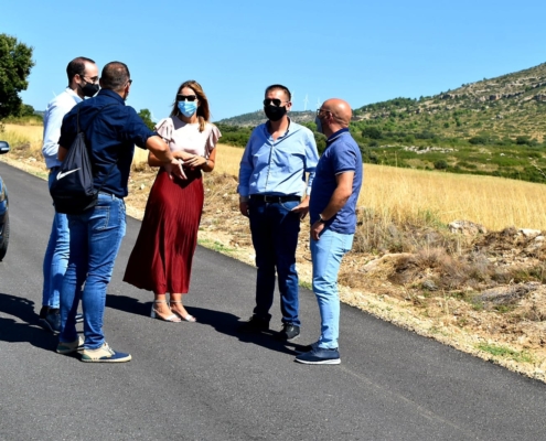 El presidente y el vicepresidente de la Diputación visitan con delegado provincial Agricultura de la JCCM y la alcaldesa de Alpera un camino rura ...