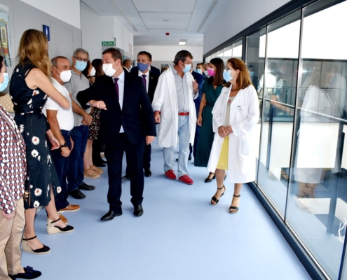 Paseo por las instalaciones del Centro de Salud de Elche de la Sierra