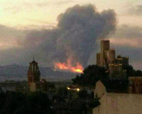 Incendio forestal de Ayora visto desde Almansa. (25/07/2013)