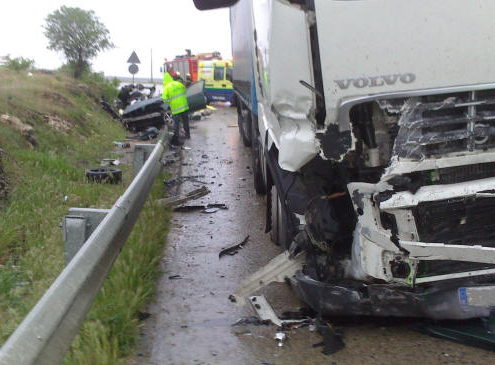 Accidente de tráfico en travesía N-301de El Pedernoso (5 fallecidos) 28-04-2013