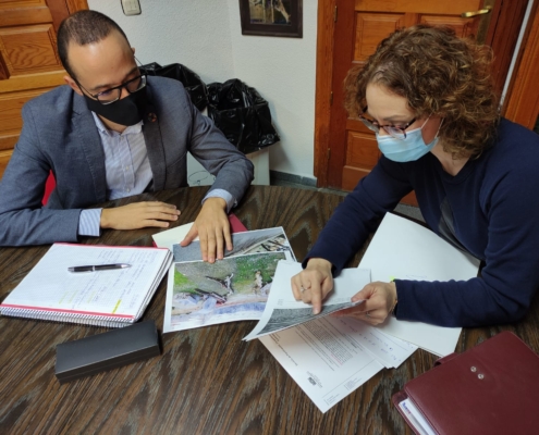 Francisco Valera y Ana Teresa García durante el encuentro de trabajo