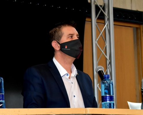 El presidente de la Diputación, Santi Cabañero, durante la rueda de prensa de la presentación de la programación de invierno de Cultural Albacete