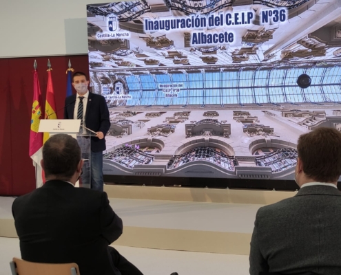 Cabañero durante su intervención en a inauguración del CEIP del barrio Cañicas-Imaginalia