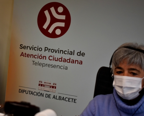 Visita de la secretaria general de Tráfico a conocer el sistema de Telepresencia de la Diputación de Albacete