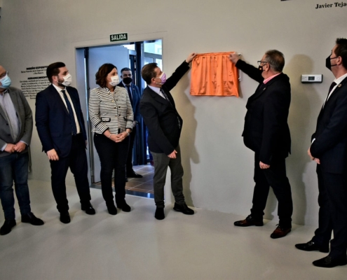 Descubrimiento de la Placa durante el acto de inauguración del Centro Expositivo de Recepción al visitante de Munera