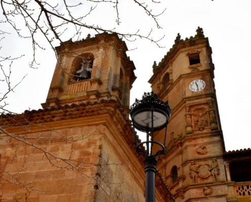 Detalle de una de las nuevas luminarias instaladas en la Plaza Mayor de Alcaraz