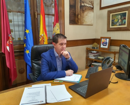 El presidente de la Diputación de Albacete, Santi Cabañero, durante una nueva reunión de la Comisión de Diputaciones, Cabildos y Consejos Insu ...