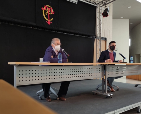 Miguel Zamora y Ricardo Beléndez en la Sala Pepe Isbert del Teatro Circo durante la presentación del programa de promoción cultura Circuitos Ar ...