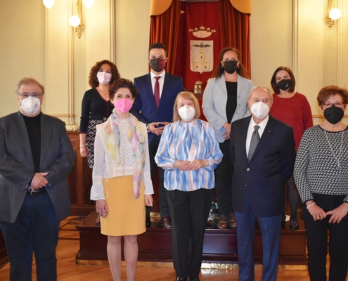 Foto de familia de la presentación del III Concurso de Canto Ciudad de Albacete