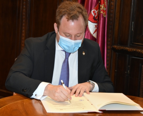 Alcalde de Albacete suscribe protocolo para gran pabellón de ferias