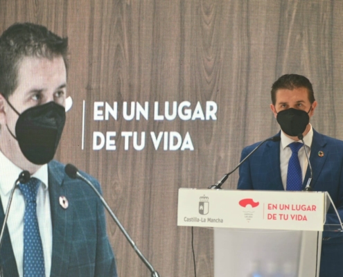 - El presidente de la Diputación Provincial de Albacete, Santi Cabañero, durante su intervención en la inauguración de FITUR