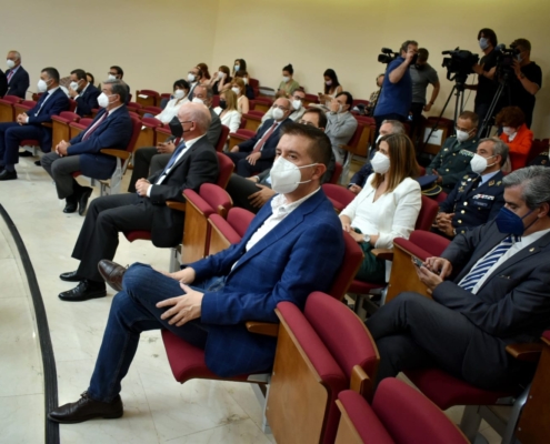 El presidente de la Diputación, Santi Cabañero, durante el pleno de toma de posesión de Emilio Sáez como alcalde de Albacete