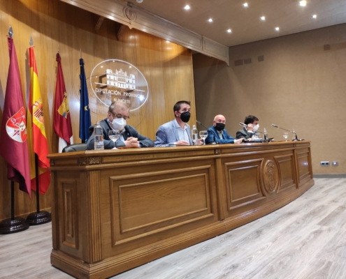 El presidente de la Diputación, Santi Cabañero, junto al alcalde de Chinchilla, Fco Morote, el director gerente de Cultural Albacete, Ricardo Be ...