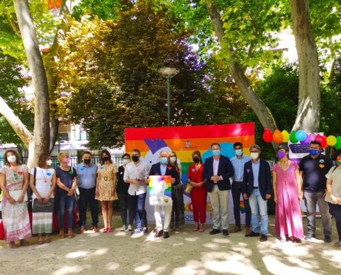 La Diputación de Albacete participa en el acto conmemorativo del Día Internacional del Orgullo LGTBI reiterando su compromiso con los derechos d ...