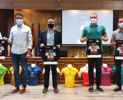 Foto de familia de la presentación del ‘Gran Premio Ciclista Primavera Ontur Diputación de Albacete'