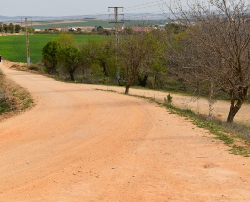 Imagen de archivo de un camino rural mejorado en Pozocañada con la ayuda de la Diputación de Albacete