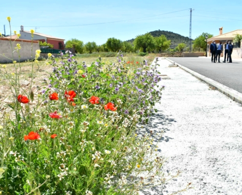 Imagen de la calle Higueruela de Alatoz urbanizada con cargo al POS