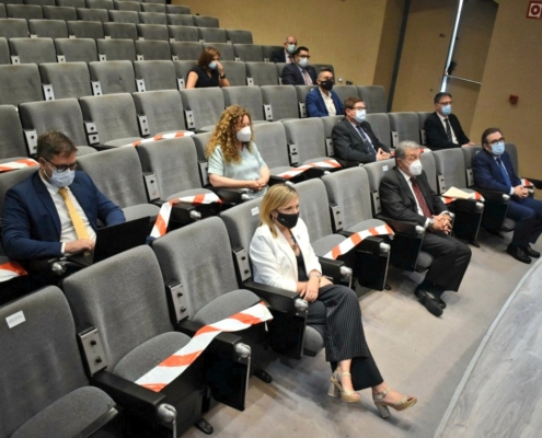 Imagen de los y las asistentes a la presentación del Proyecto desarrollado entre la Diputación de Albacete y el Ministerio de Justicia sobre Adm ...