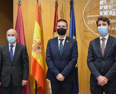 Imagen del presidente de la Diputación de Albacete, del presidente del TSJCLM y del SG de Innovación y Calidad del Servicio Público de la Justicia