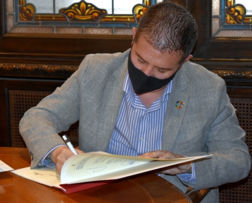 Presidente de la Diputación suscribe protocolo para gran pabellón de ferias