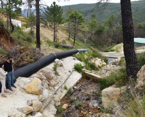 El presidente de la Diputación visita las obras de reconstrucción del sistema de captación de agua de Yeste, ubicado en la pedanía de La Parrilla