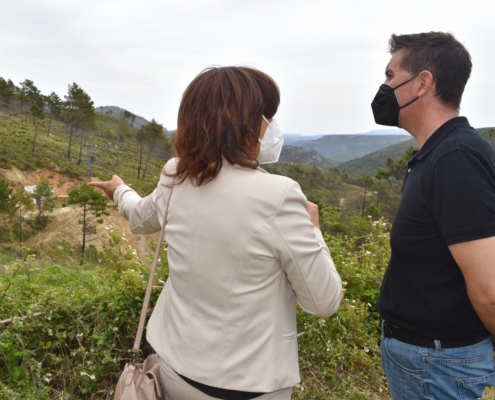 El presidente de la Diputación visita las obras de reconstrucción del sistema de captación de agua de Yeste, ubicado en la pedanía de La Parrilla