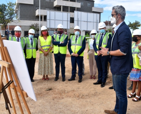 El presidente provincial, Santi Cabañero, junto al presidente regional, a la consejera de Educación y al alcalde de Albacete, entre otras autori ...