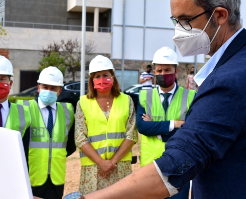 El presidente provincial, Santi Cabañero, junto al presidente regional, a la consejera de Educación y al alcalde de Albacete, entre otras autori ...