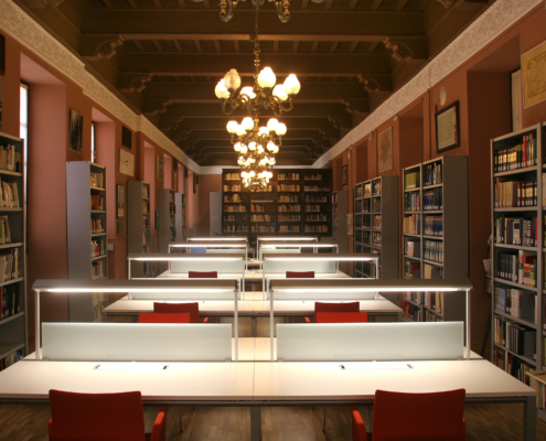 Interior de la Bliblioteca del Instituto de Estudios Albacetense