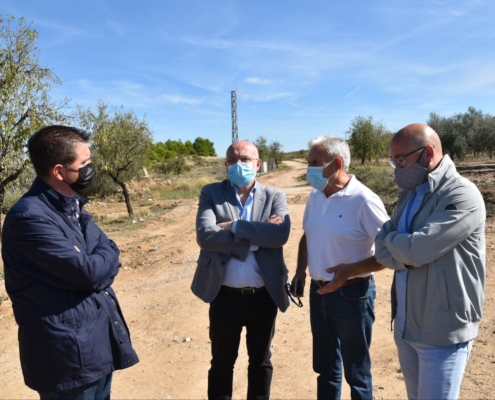 El presidente de la Diputación, el delegado provincial de la JCCM y el delegado provincial de Agricultura comprueban los daños que las tormentas ...