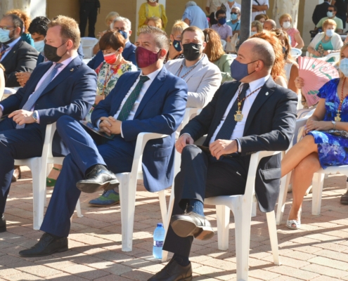 El presidente de la Diputación junto al alcalde de Albacete y otras autoridades en un momento de la misa en honor a la Patrona