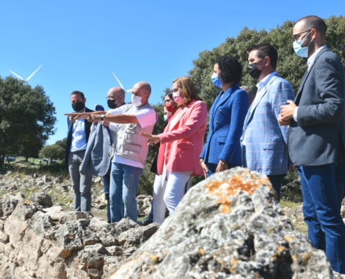 Uno de los directores de los trabajos de excavación explica los pormenores del Yacimiento de 'La Graja', en Higueruela