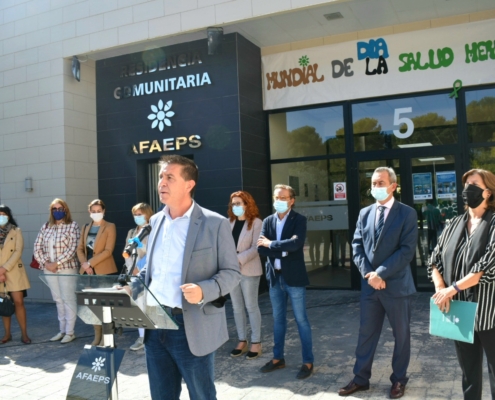 El presidente de la Diputación da lectura a la Proclama con motivo del Día Mundial de la Salud Mental 2021