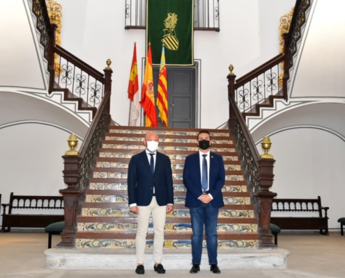 El presidente de la Diputación de Albacete, Santi Cabañero, junto al presidente de la Diputación de Valencia, Toni Gaspar, en la sede de la adm ...