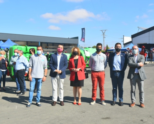 Foto de familia en la la Jornada Técnica Agrícola de Agrometal Carrión