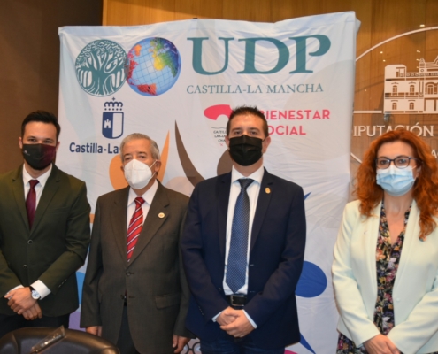 El presidente de la Diputación junto al presidente de la UDP y a los diputados de Servicios Sociales y de Cultura