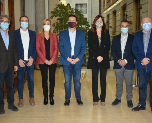 'Foto de familia' en la inauguración de las Jornadas Técnicas sobre la Ley Orgánica de Protección de la Infancia y la Juventud