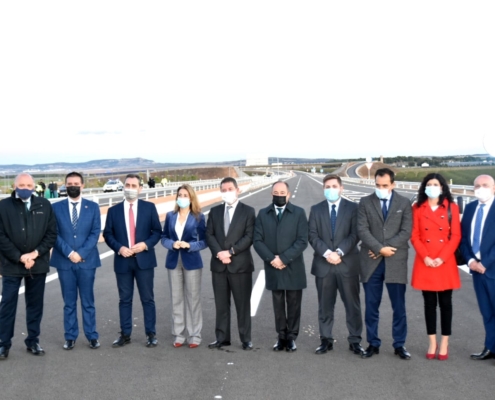 Foto de familia del acto de inauguración de la Circunvalación Sur de Albacete