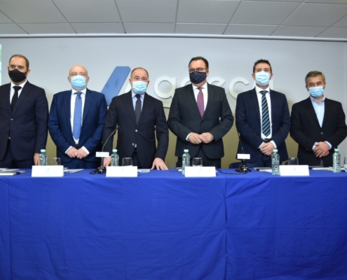 Foto de familia de la presentación del 4º Congreso Nacional de Áreas Empresariales que Albacete