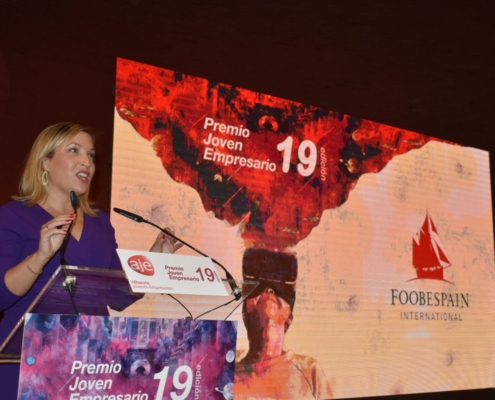 La vicepresidenta provincial, Amparo Torres, durante su intervención en los 19º Premios Joven Empresario de AJE,