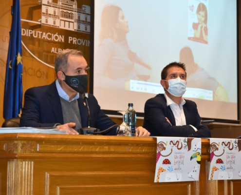 Un momento de la rueda de prensa de presentación del Calendario solidario de AFANION 2022