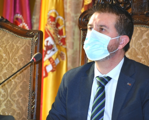 Imagen del presidente durante el Pleno de Presupuestos 2022 de la Diputación de Albacete