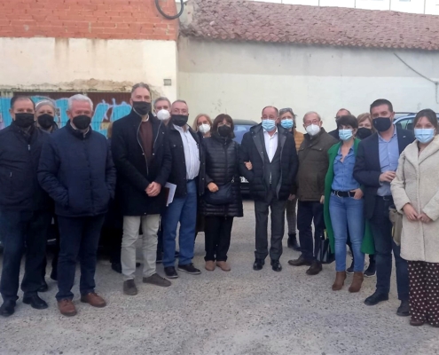 El presidente y la vicepresidenta de la Diputación visitan 'La Pajarita' con el alcalde y la edil de Barrios del Ayuntamiento de Albacete y posan ...