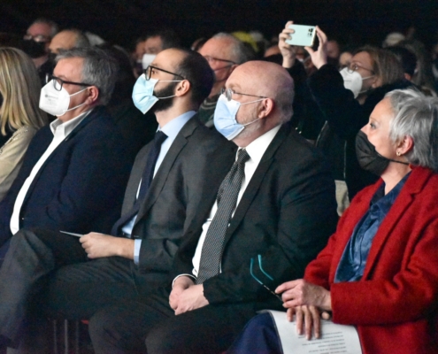 Imagen de representantes institucionales en la presentación de carteles y revista de la Semana Santa de Tobarra 2022